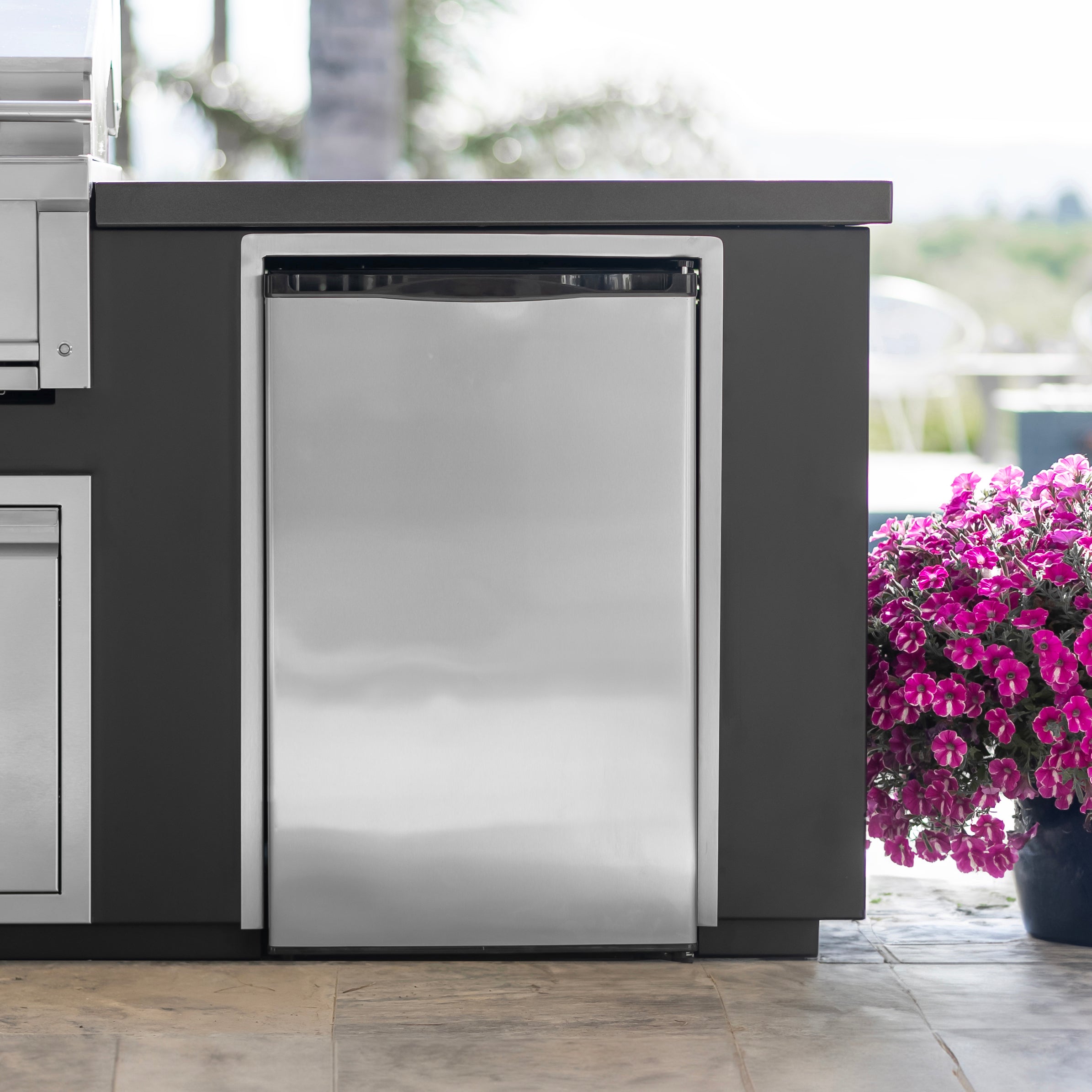 4.5 CU. FT. Compact Refrigerator